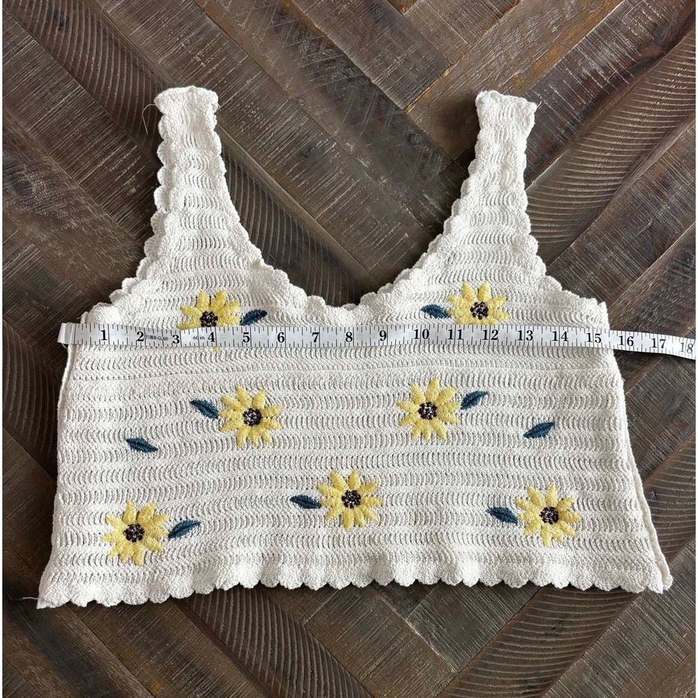 White Crochet Knit Sunflower Cropped Sleeveless Tank Top Women's bohemian hippie - Picture 3 of 5